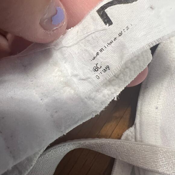 Maidenform Underwire Bra w/ Padding Size 38C - Picture 6 of 7